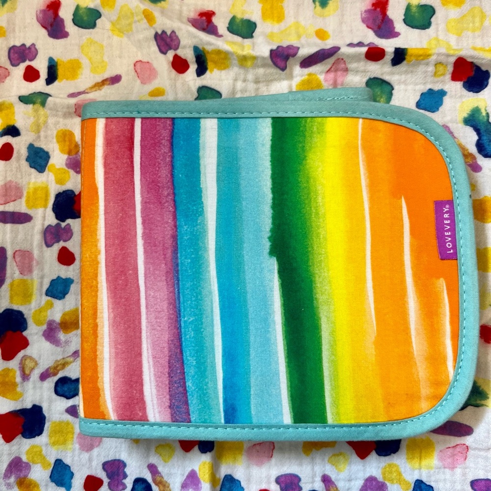 Lovevery Standing Card Holder